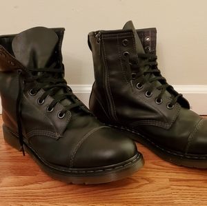 Dr.Martens (Mace) biker leather boots